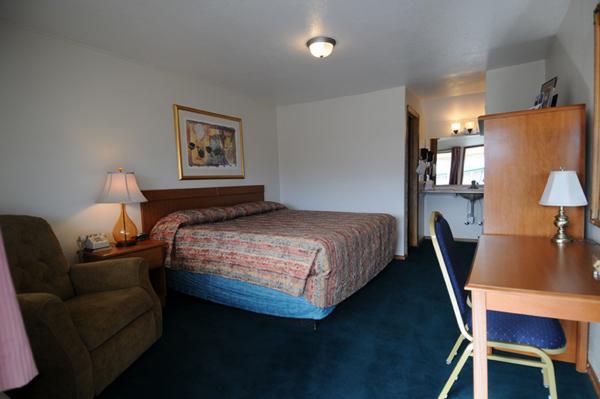 Legacy Inn Price Bagian luar foto